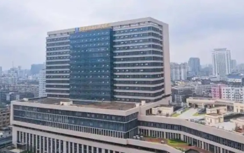 成都市第三人民医院整形美容科多少钱?吸脂前后效果对比